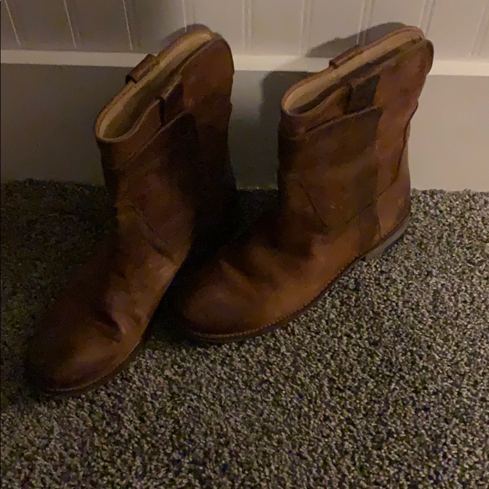 Frye Annie Shortie sz 9